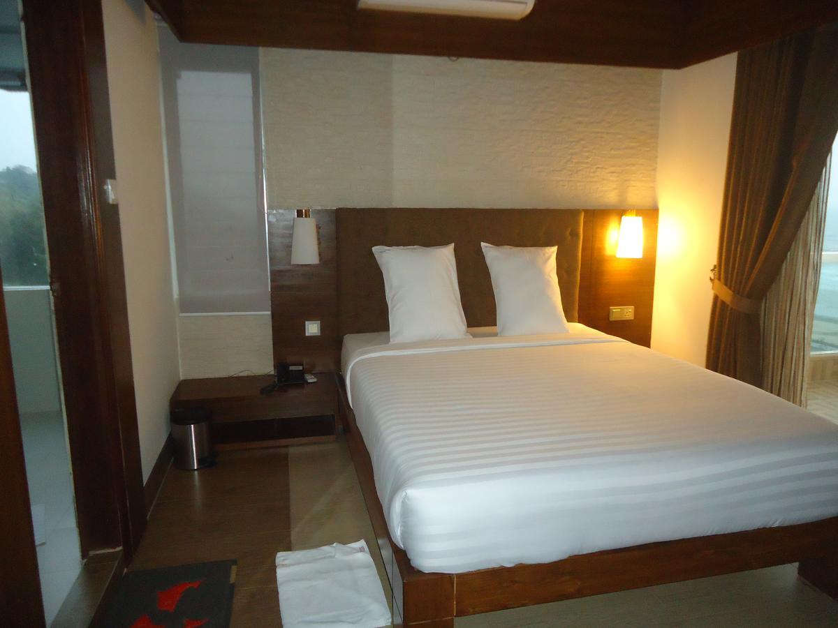 كوكس بازار Neeshorgo Hotel & Resort المظهر الخارجي الصورة