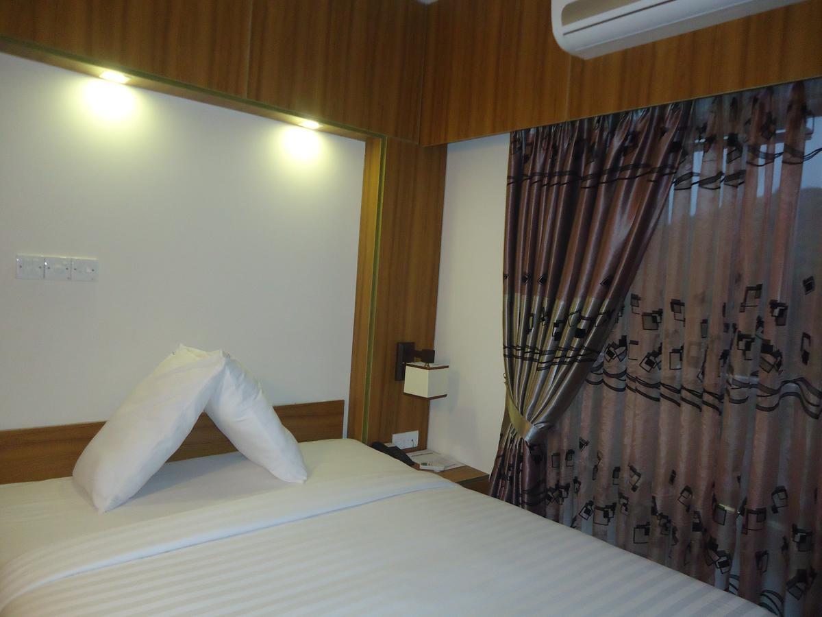كوكس بازار Neeshorgo Hotel & Resort المظهر الخارجي الصورة
